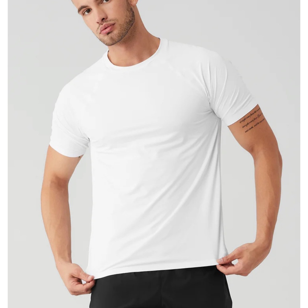 Like New Men’s ALO Idol Performance Tee XXL